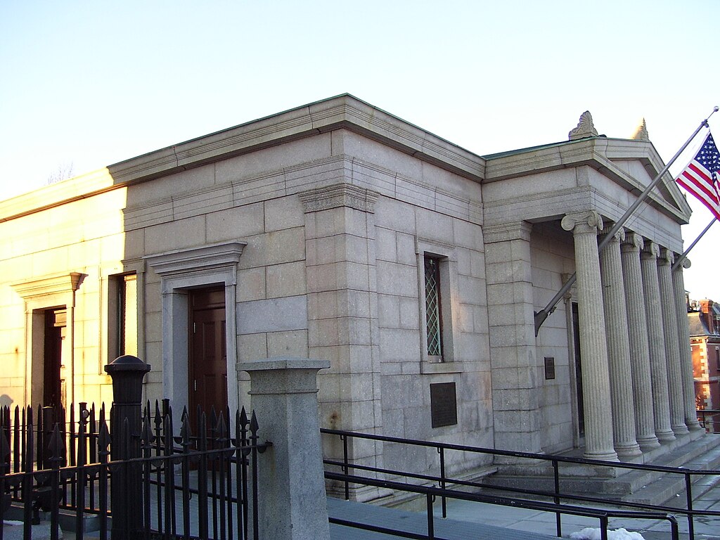 1024px-Bunker_Hill_Lodge